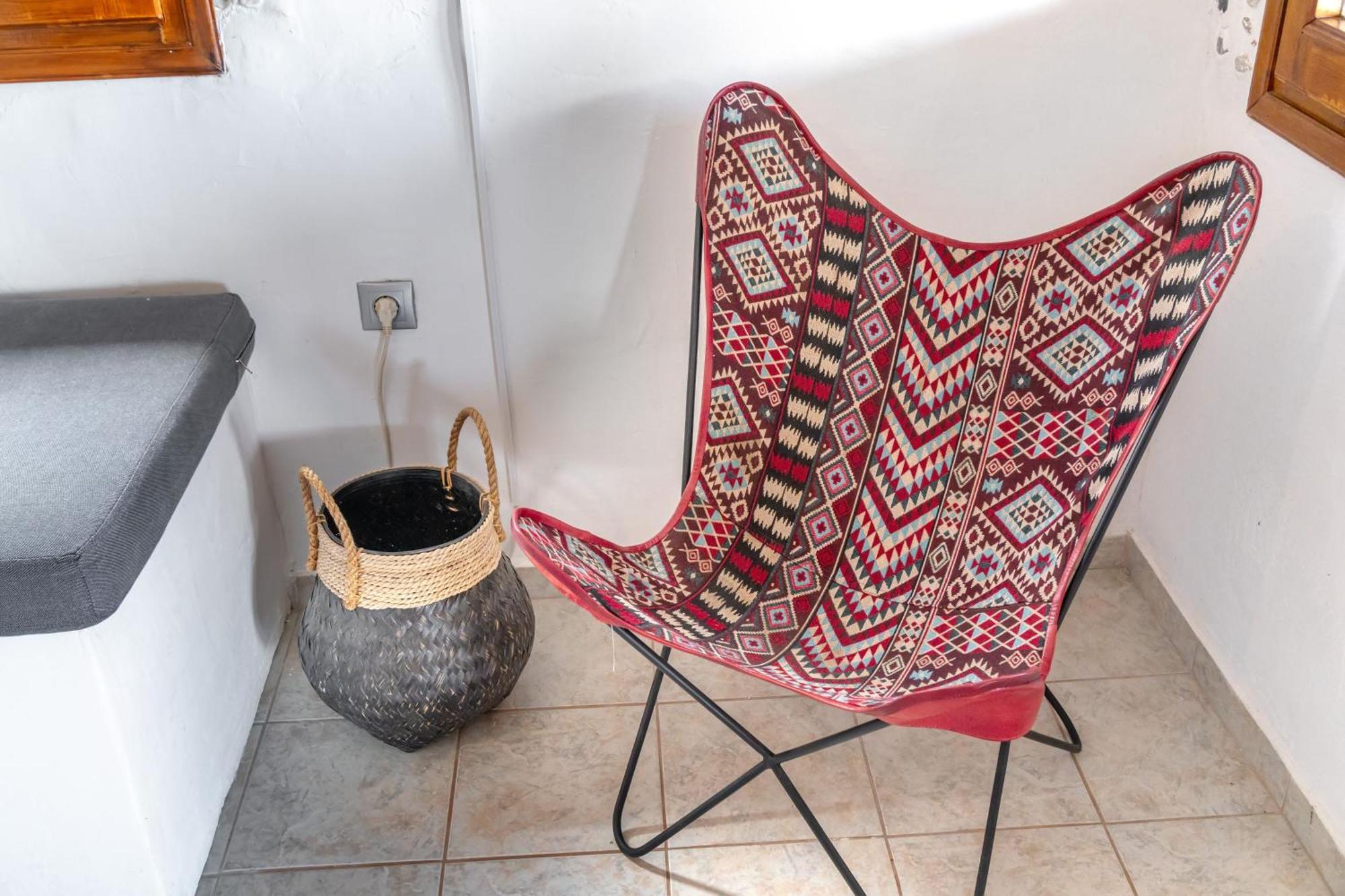 Azul Boutique Home Мегали Амос Екстериор снимка
